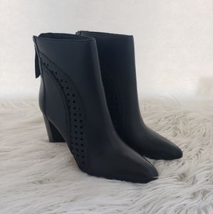 Matisse Black Leather "Firecraker" Ankle Boots Size 8